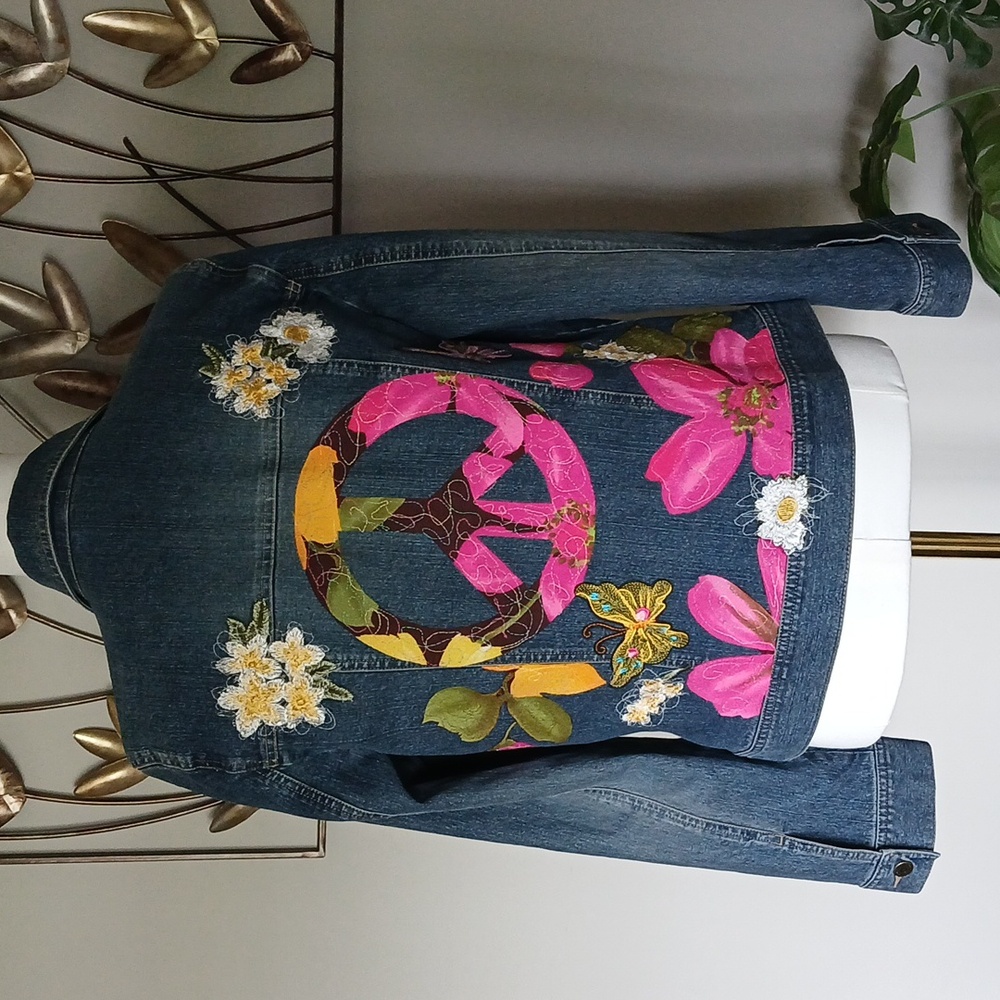 Upcycled Denim Jacket Boho Style Reworked - Picture 10 of 12